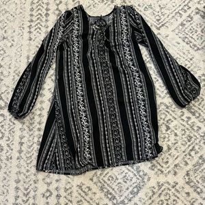 Black and white detailed blouse